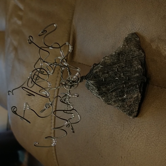 Hand crafted Tree of Life Wire Sculpture - Picture 3 of 8